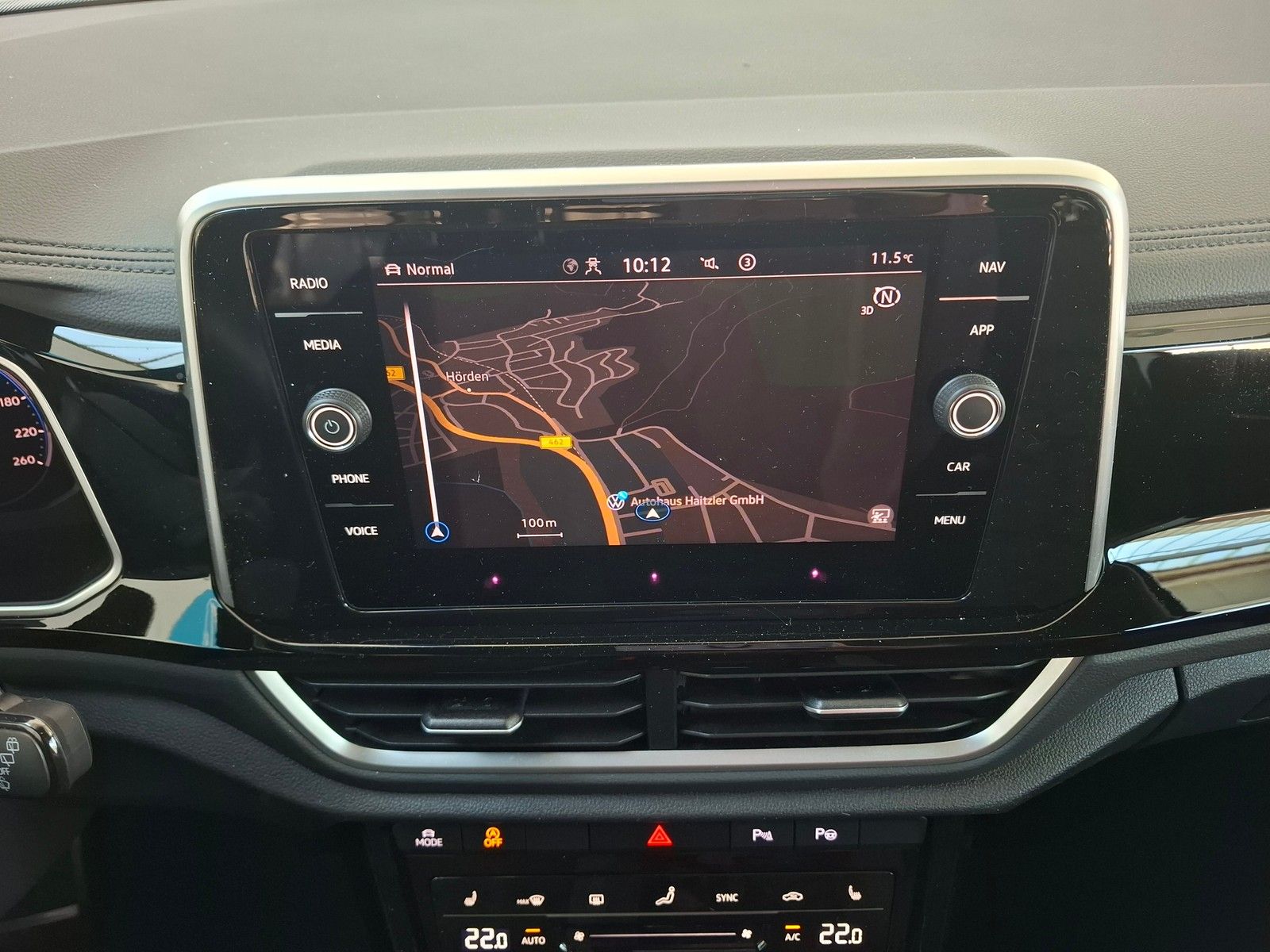 Fahrzeugabbildung Volkswagen T-Roc R-Line 1,5 TSI DSG +IQ.Drive+IQ.Light+Navi
