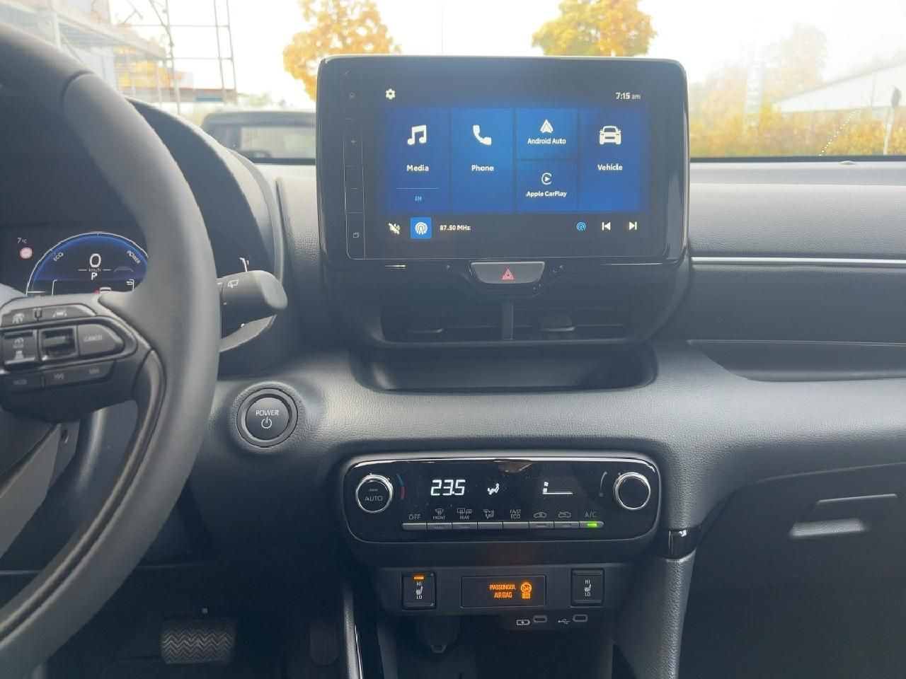 Fahrzeugabbildung Toyota Yaris 1,5 Hybrid Teamplayer *Comfort-Paket