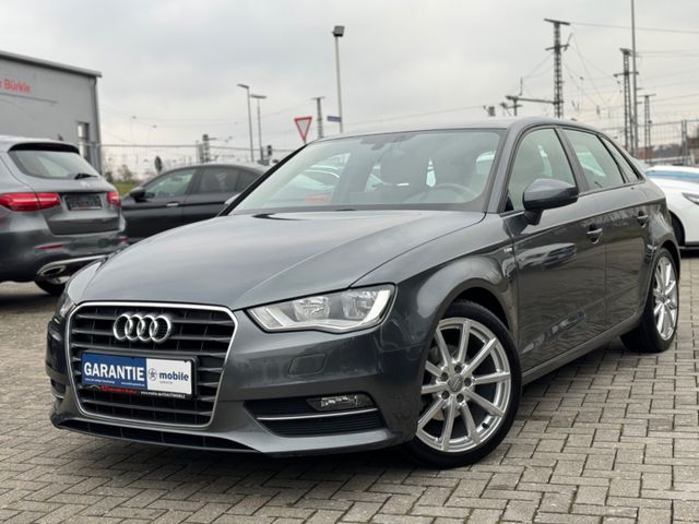 Audi A3 2.0 TDI S-Line *Alcantara*Temp*Navi*1.Hand*