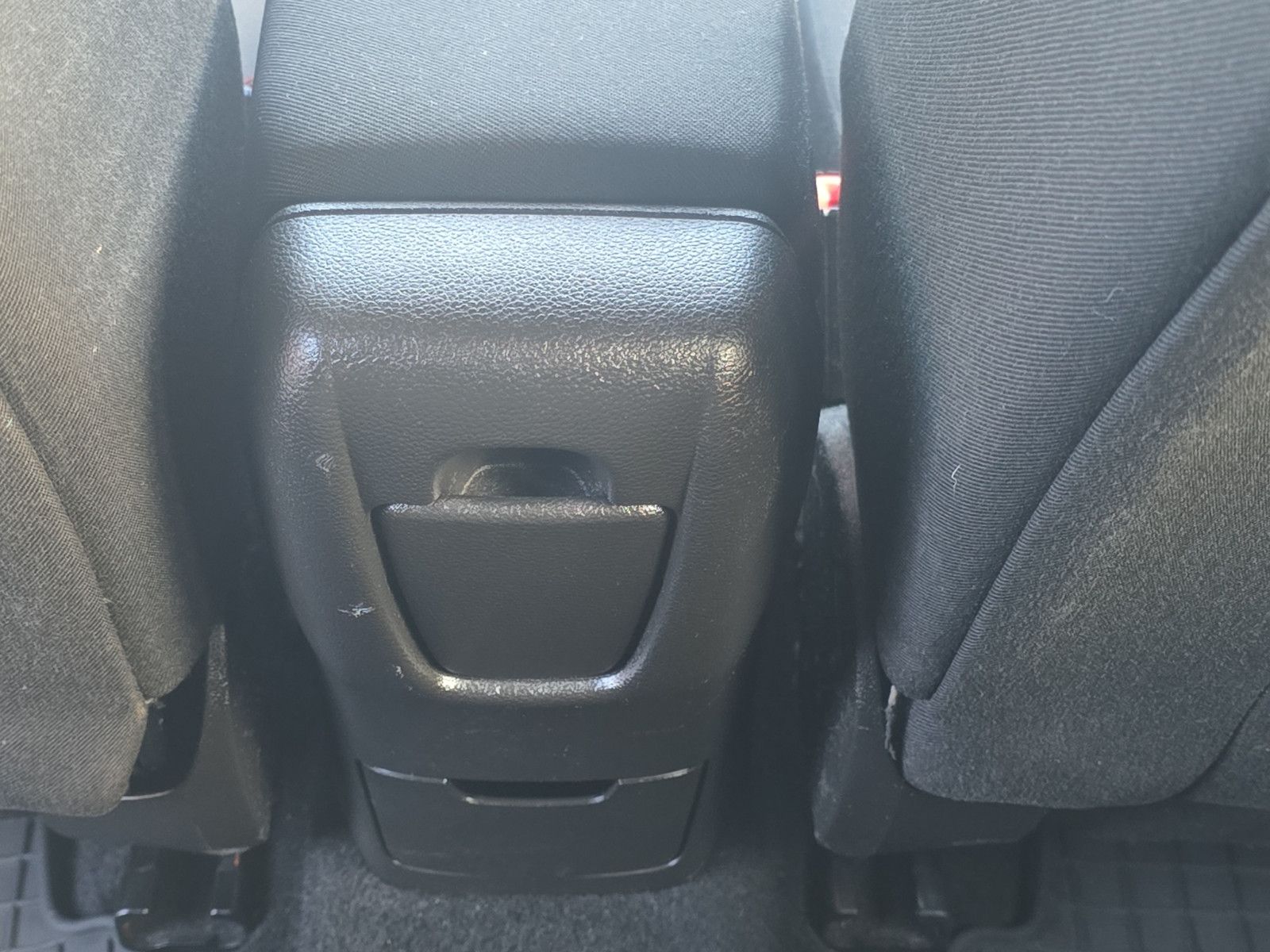 Fahrzeugabbildung Opel Astra J Edition*Klima*Tüv und Service NEU