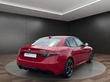 Alfa Romeo Giulia MY23 Veloce Komfort Paket - gebrauchte Alfa Romeo Giulia aus dem Jahr 2024