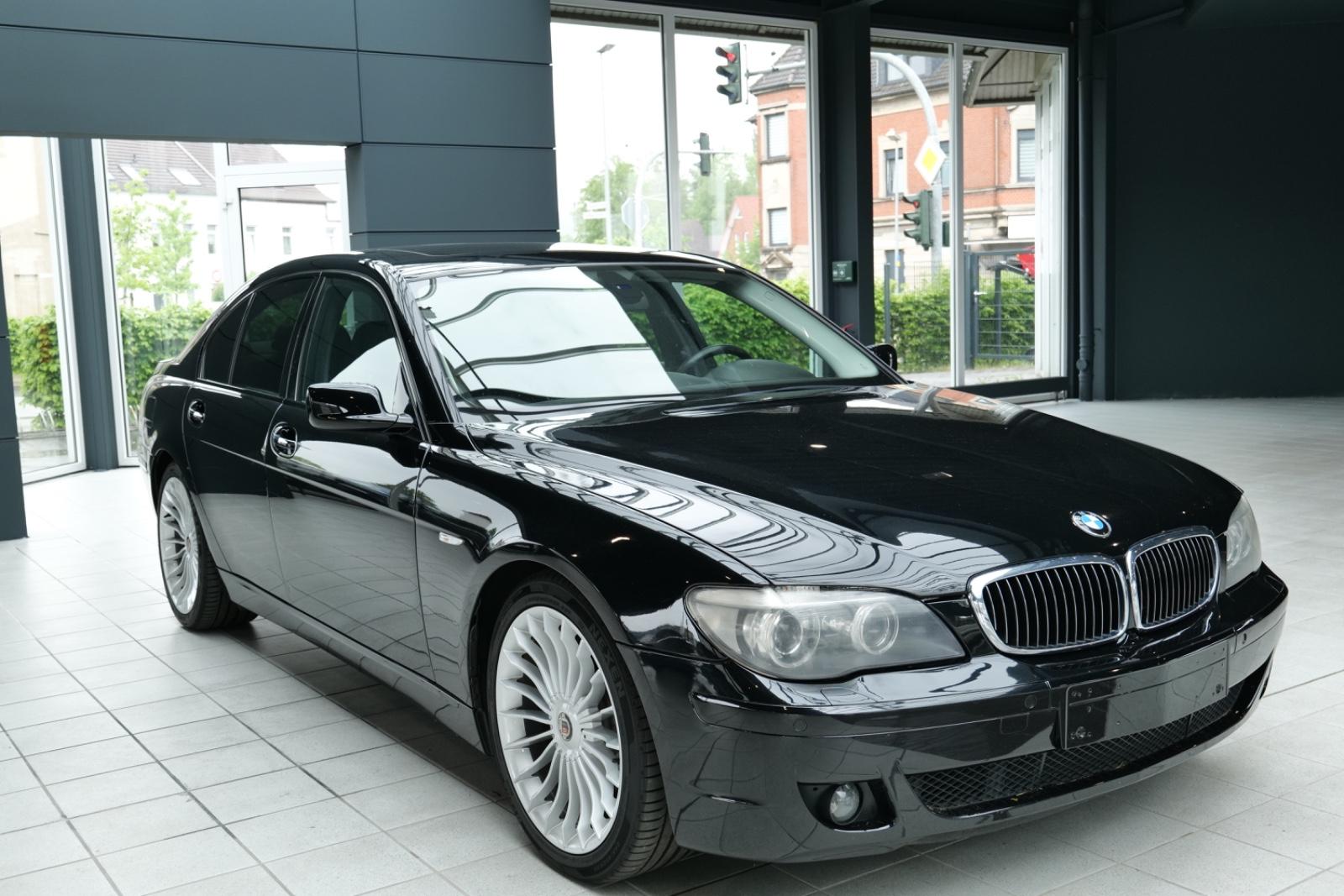 BMW 740i