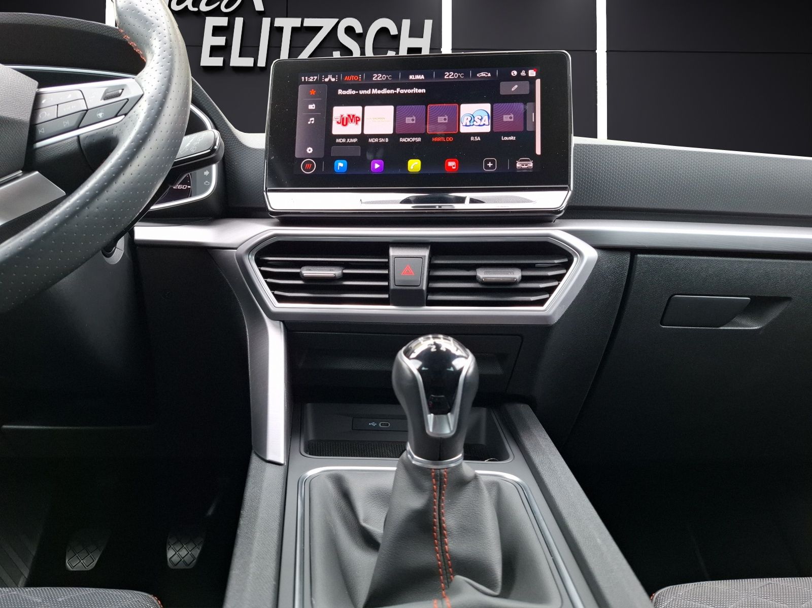 Fahrzeugabbildung SEAT Leon TDI FR-Line LED Navi GRA PDC SH LM