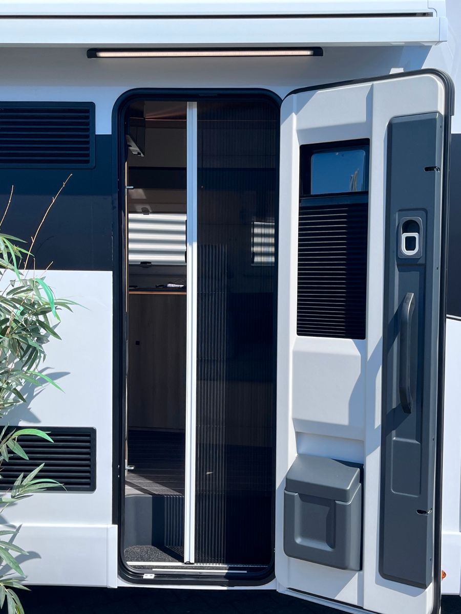 Fahrzeugabbildung NobelART A-7000 - Modell 2026 - Vollausstattung!