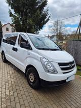 Hyundai H-1 Starex - weiße Hyundai H-1 Starex
