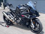 BMW S1000RR *AKRAPOVIC*RACE+DYN. PAKET*1.HAND+SOFORT - Angebote