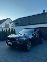 BMW X5 xDrive30d M-Paket/ Pano/LED/Softclo... - BMW X5 in Wuppertal