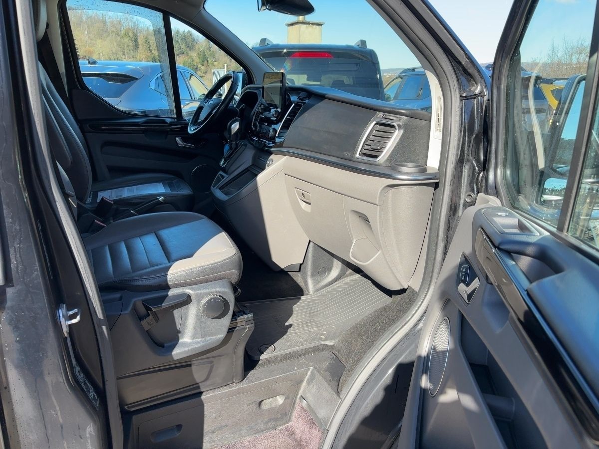 Fahrzeugabbildung Ford Transit Tourneo Custom Titanium 2.0 TDCi AHK WKR