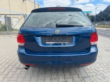 Volkswagen Golf - 8