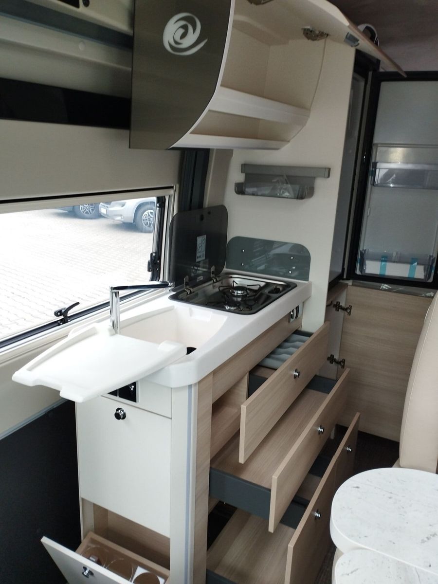 Fahrzeugabbildung Eura Mobil Van V 635 EB Automatik, Markise, Mondial Plus