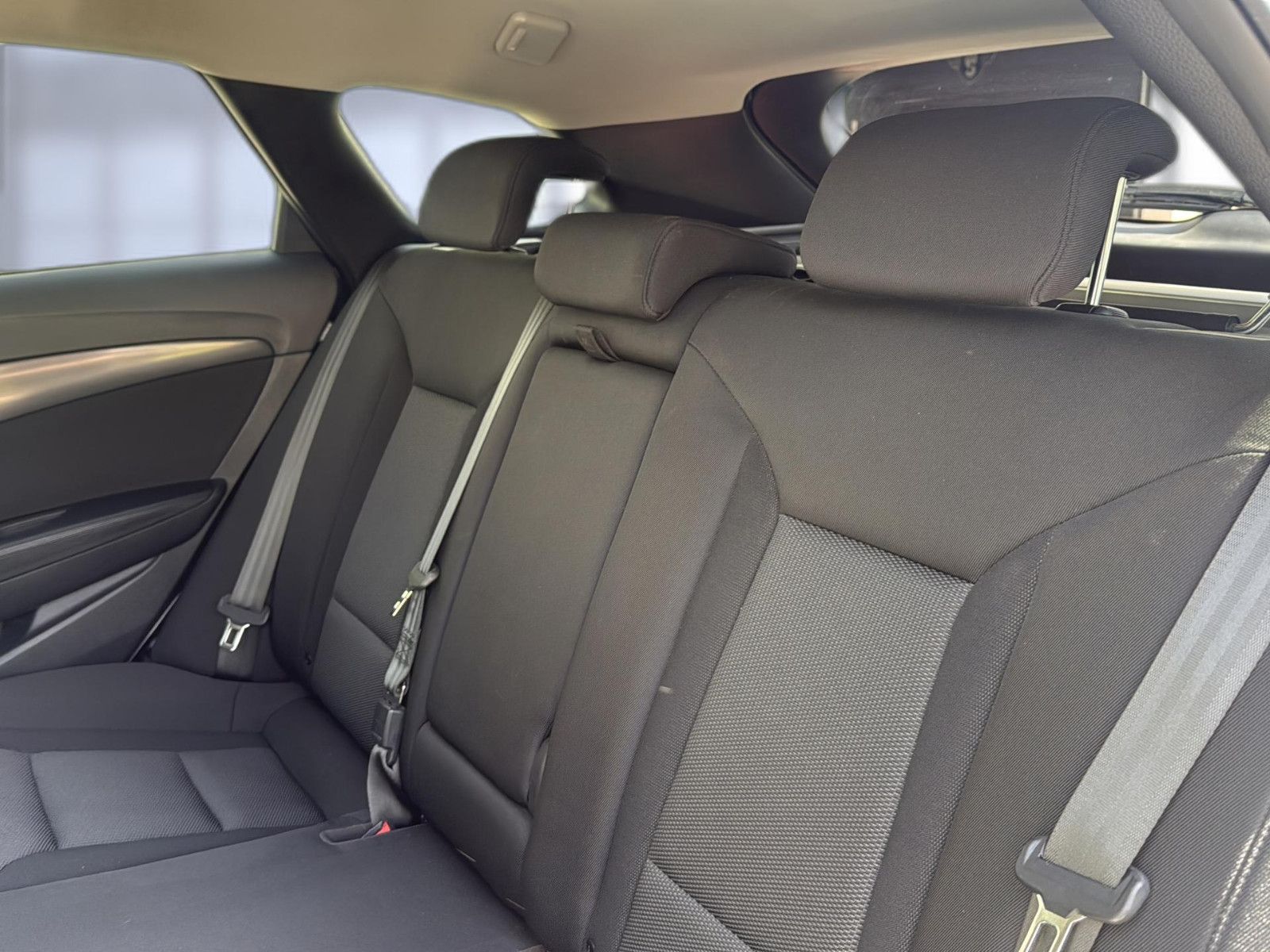 Fahrzeugabbildung Hyundai i40 2.0 GDI / unfallfrei / AHK