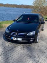 Mercedes-Benz 200 - Mercedes-Benz 200: Coupe