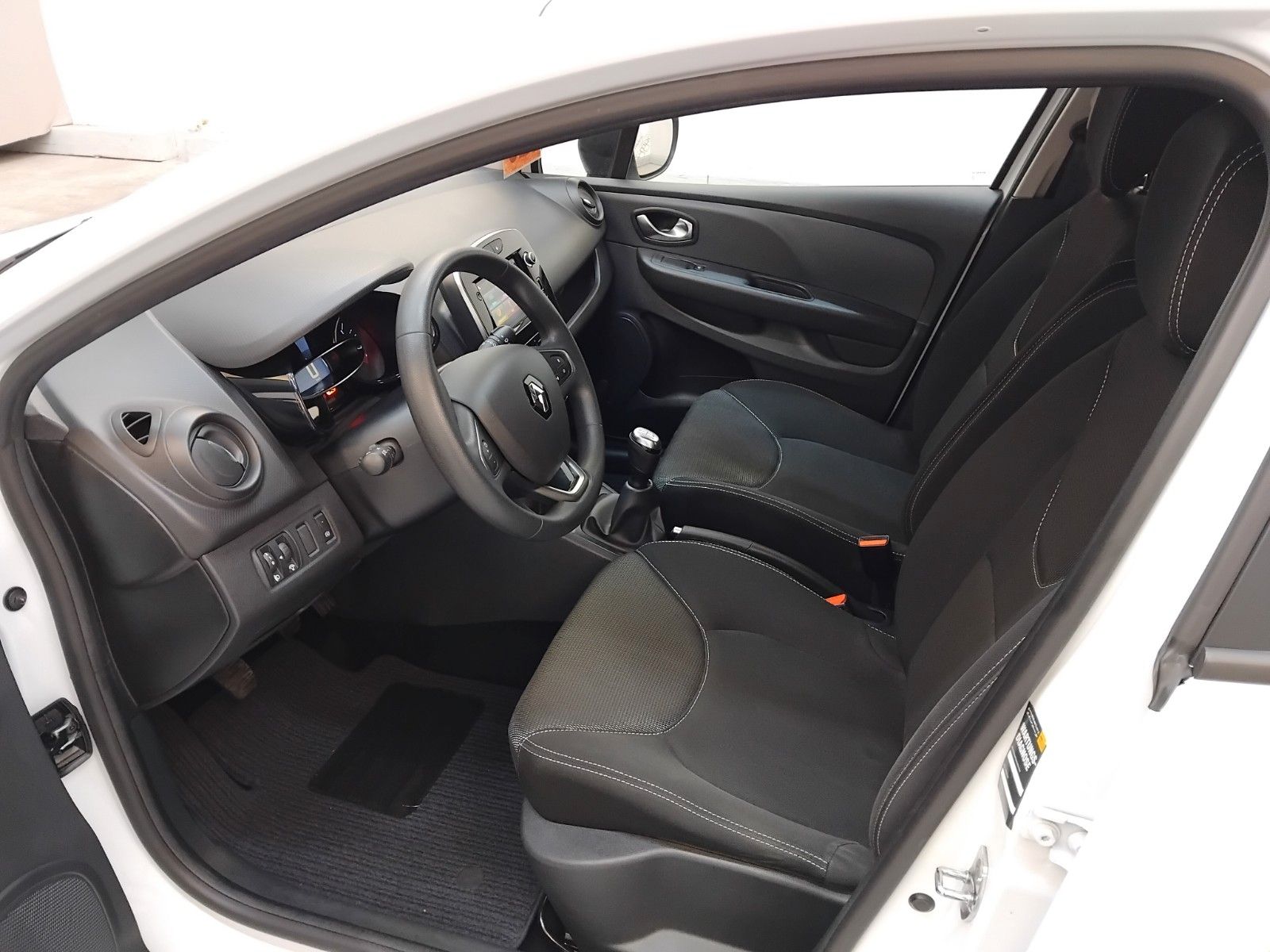 Renault Clio (08/2019, Benzin)