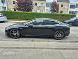 Tesla Model S 75