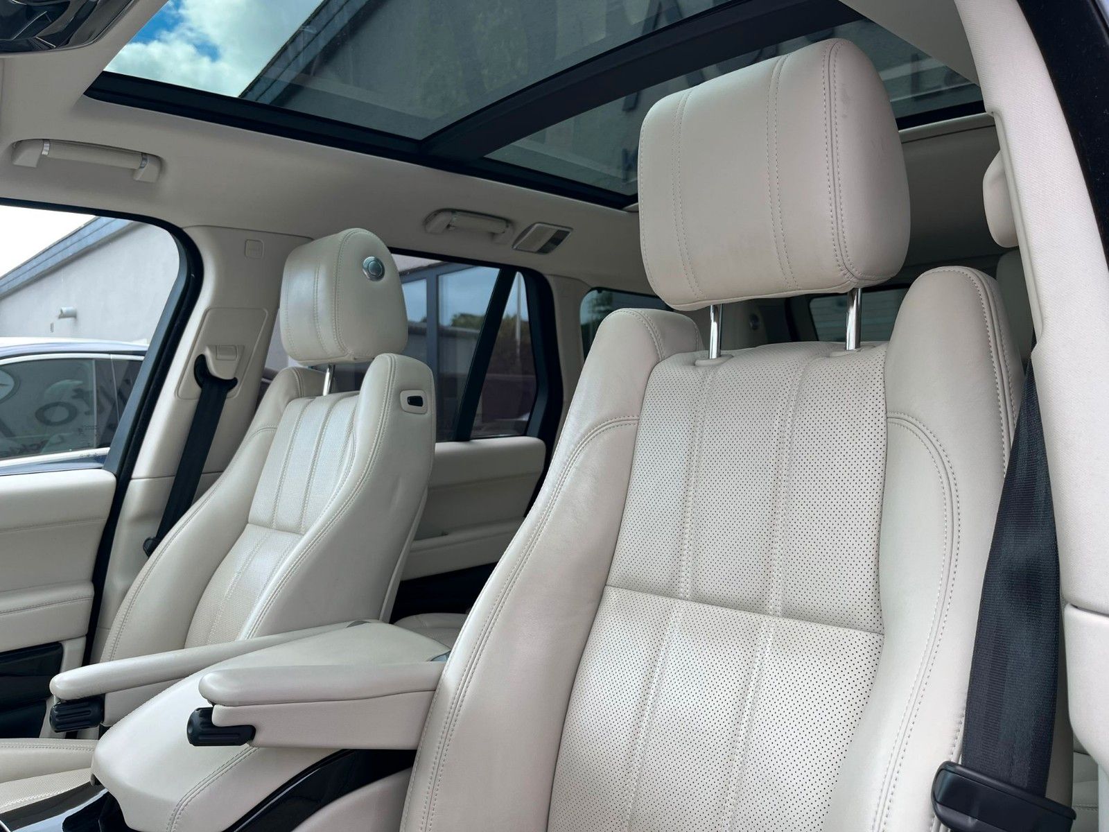 Fahrzeugabbildung Land Rover Range Rover Vogue*Pano*AHK*Luft*Softclose*RFK*