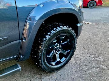 Dodge RAM - 11