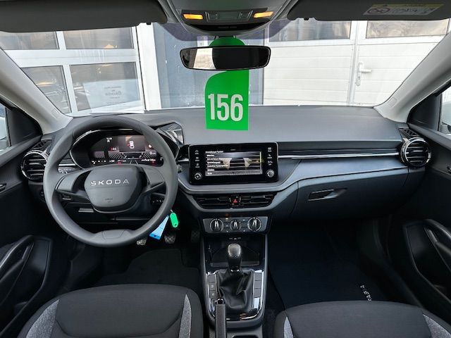 Fabia Essence PDC;CARPLAY;FSE;LED