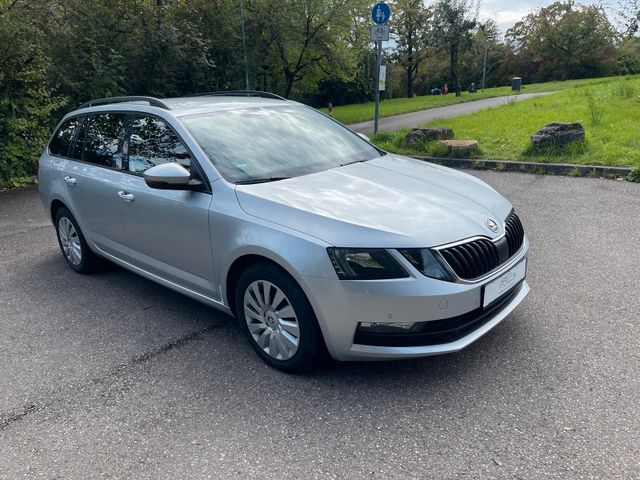 Skoda SKODA Octavia COMBI 1.6 TDI DSG H1