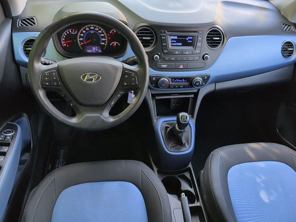 Fahrzeugabbildung Hyundai i10 1.2 CLASSIC 1HD GARANTIE SHZ+LHZ+KLIMAAT+PDC