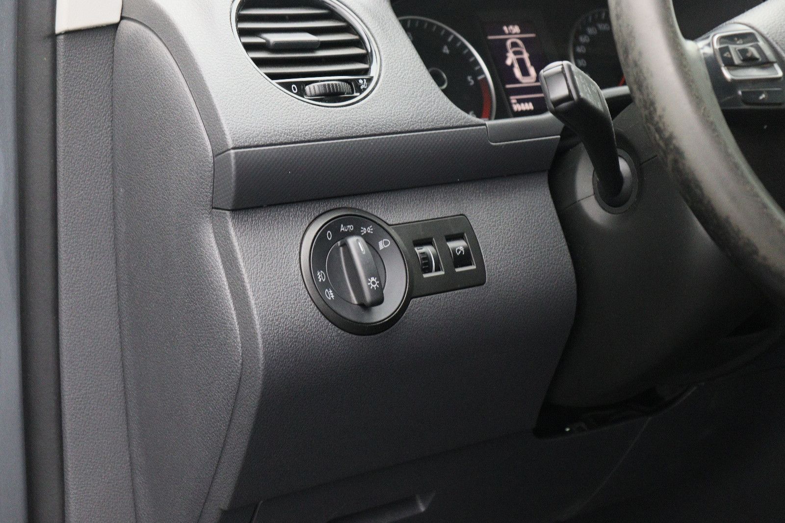 Fahrzeugabbildung Volkswagen Caddy 2.0 Kombi Soccer Trendline NAVI