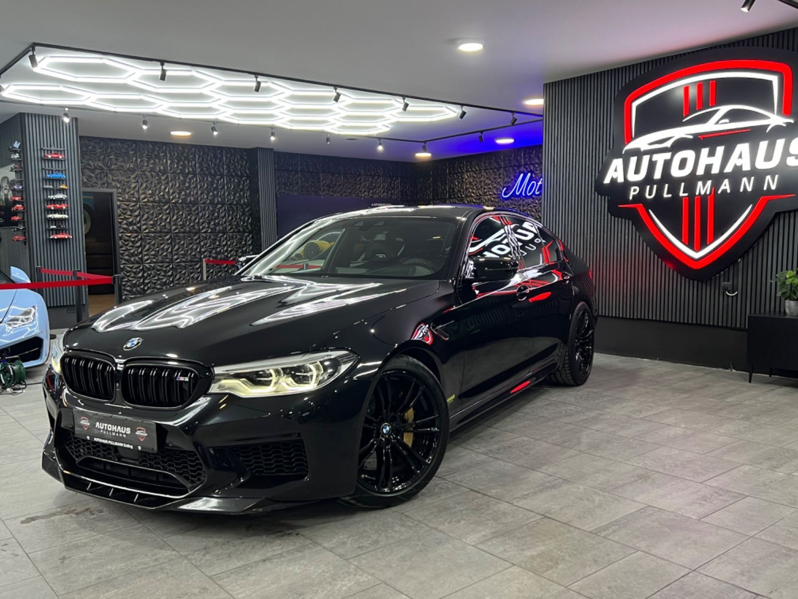 BMW M5 Lim. Competition +BOWERS&amp;WILKINS+SITBELÜFTÜNG