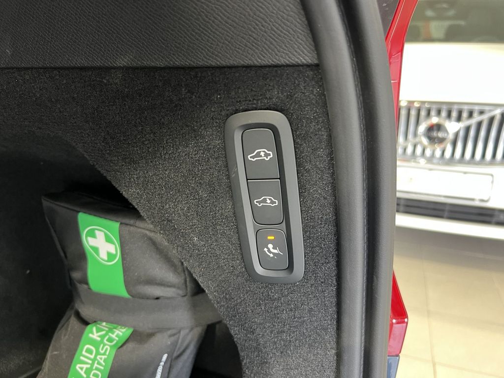 Volvo XC90 T8 Plus Bright Recharge AWD FourC AHK B&W