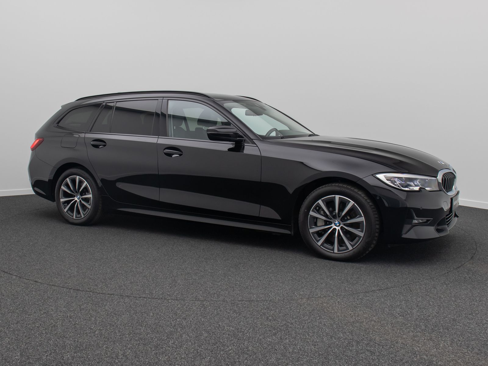 Fahrzeugabbildung BMW 330d xD Sport Line Laser DAB HUD AHK HiFi Komfor
