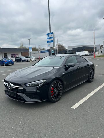 MERCEDES-BENZ CLA 35 AMG Mercedes-AMG CLA 35 4MATIC DCT Me...