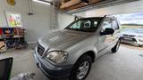 Mercedes-Benz ML 320 - - Mercedes-Benz ML 320: Von Privat