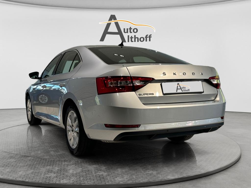 Skoda Superb 2022 г. Серебристый, пробег 45100 км