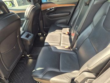 Volvo XC90 - 11