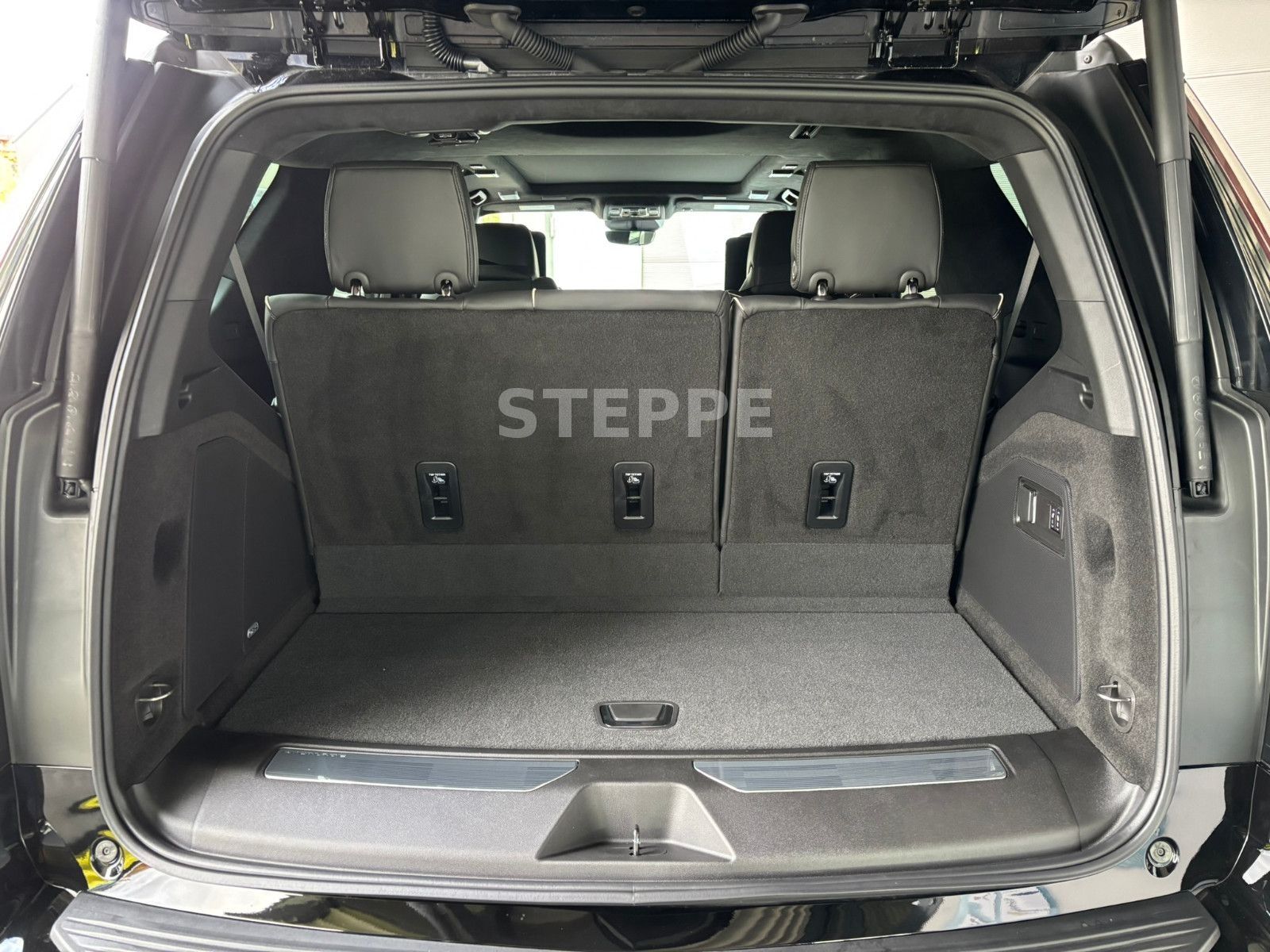 Cadillac Escalade FACELIFT MY26 6.2 V8 Sport Platinum 24"