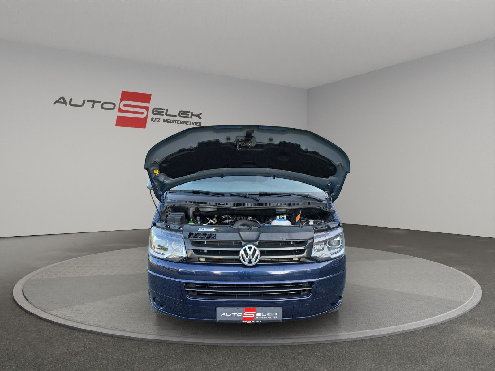 Fahrzeugabbildung Volkswagen T5 Transporter Bus Caravelle Trendline Aus 1Hand