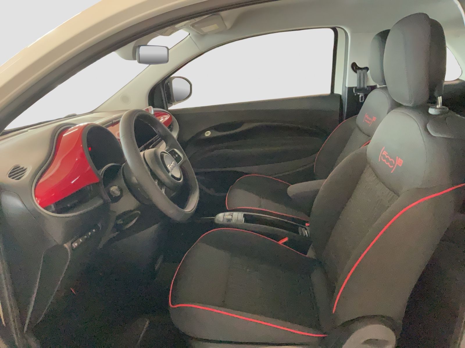 Fahrzeugabbildung Fiat 500e + Komfort Paket, Style Paket