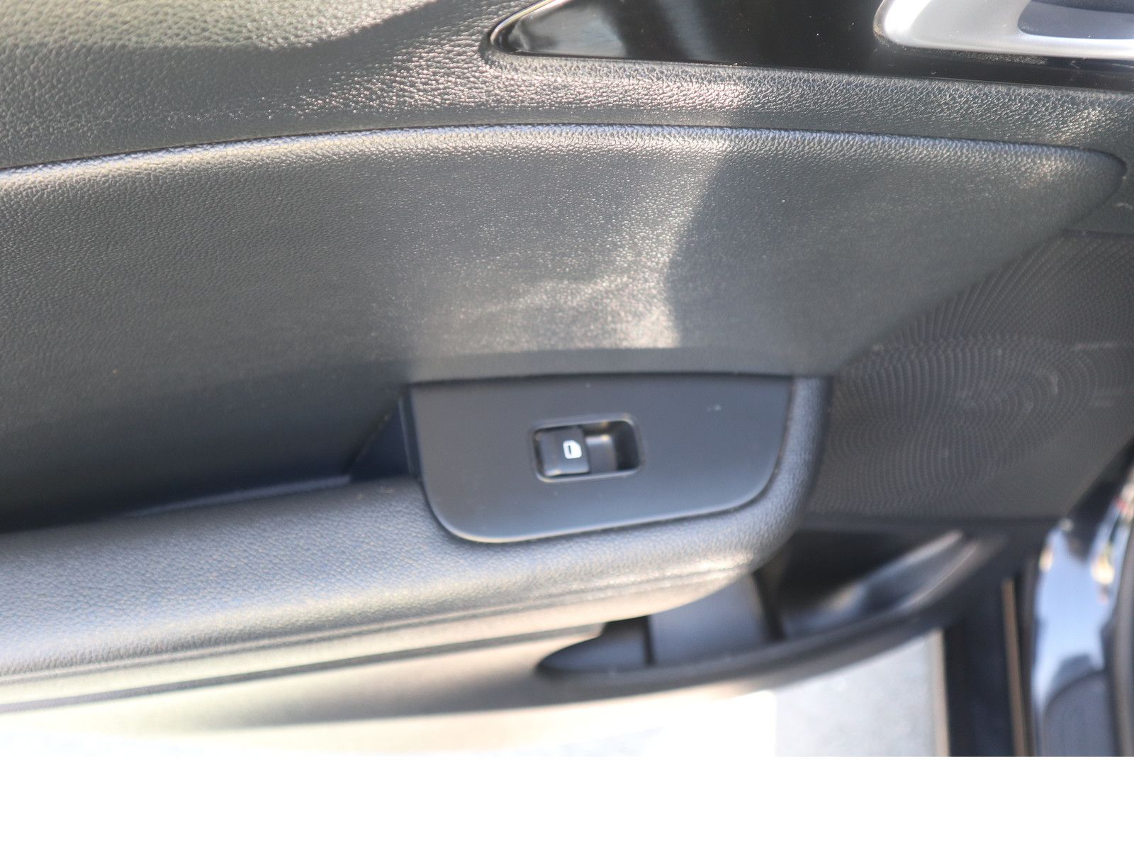 Fahrzeugabbildung Kia cee´d Sportswagon Navi Tempo Scheckheftgepflegt