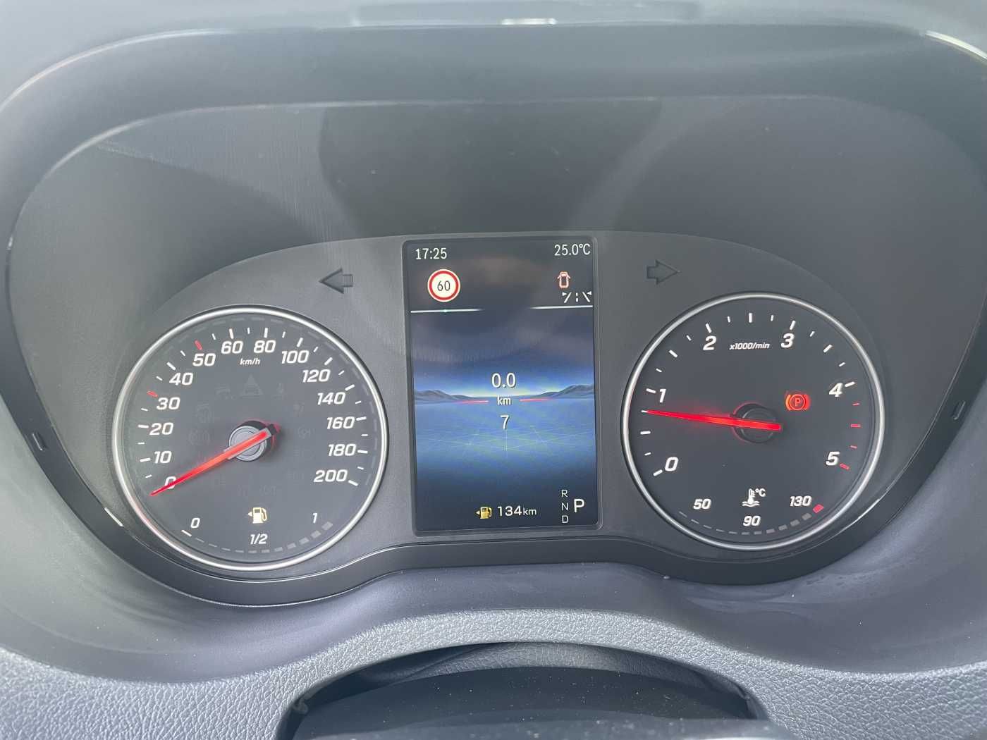 Fahrzeugabbildung Mercedes-Benz Sprinter 319 CDI 4x4 3665 Klima Kamera MBUX LED