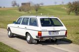 Mercedes-Benz 300 TD Turbodiesel, CH Erstauslieferung - Mercedes-Benz 300: Turbodiesel