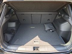 VW Tiguan R-Line 2.0 TDI 193PS 4Motion #AHK #PANO VW Tiguan R-Line 2.0 TDI 193PS 4Motion #AHK #PANO