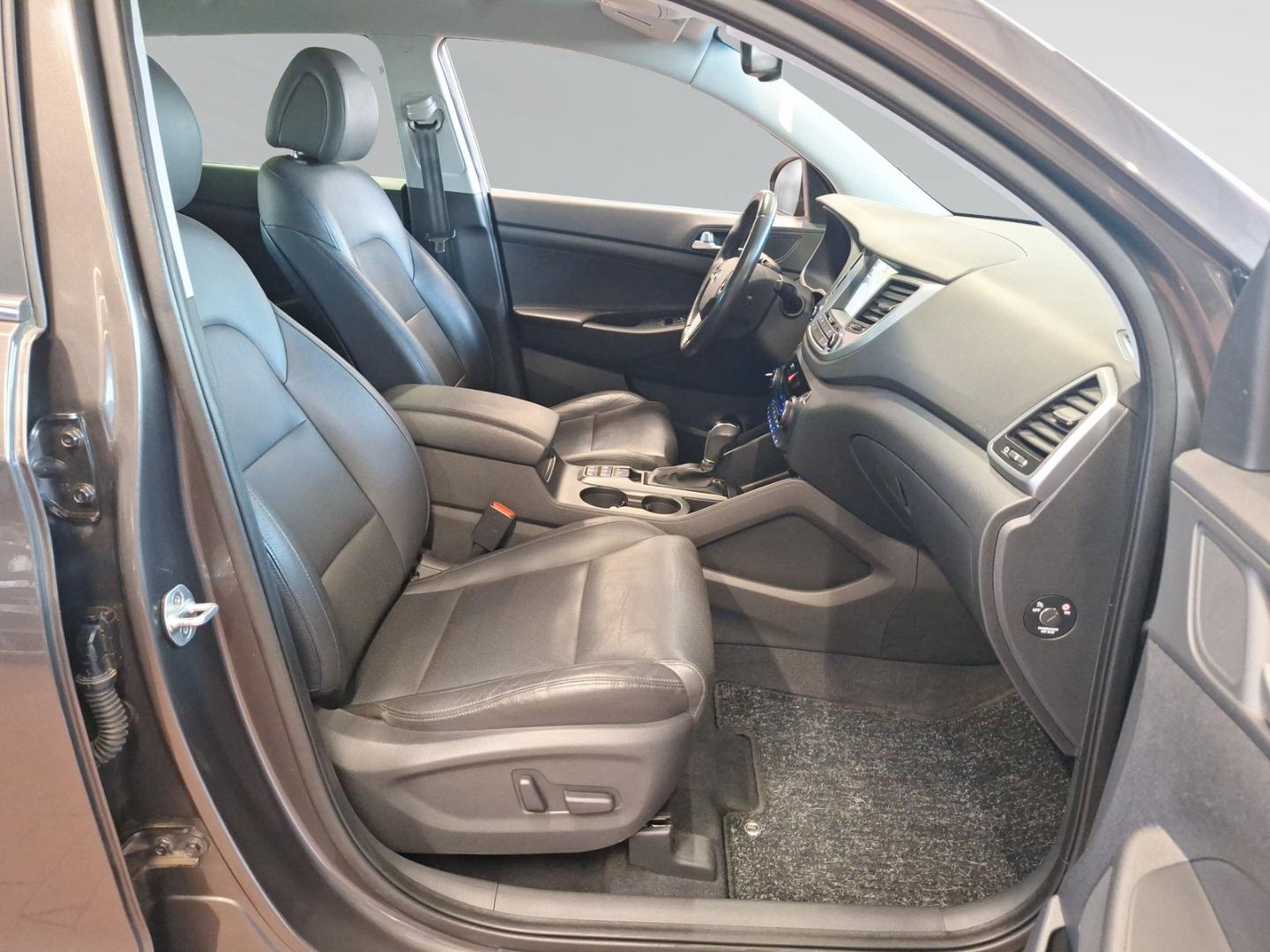 Hyundai Tucson 1.6T 4WD DCT PREMIUM Leder Navi Sich.-P.