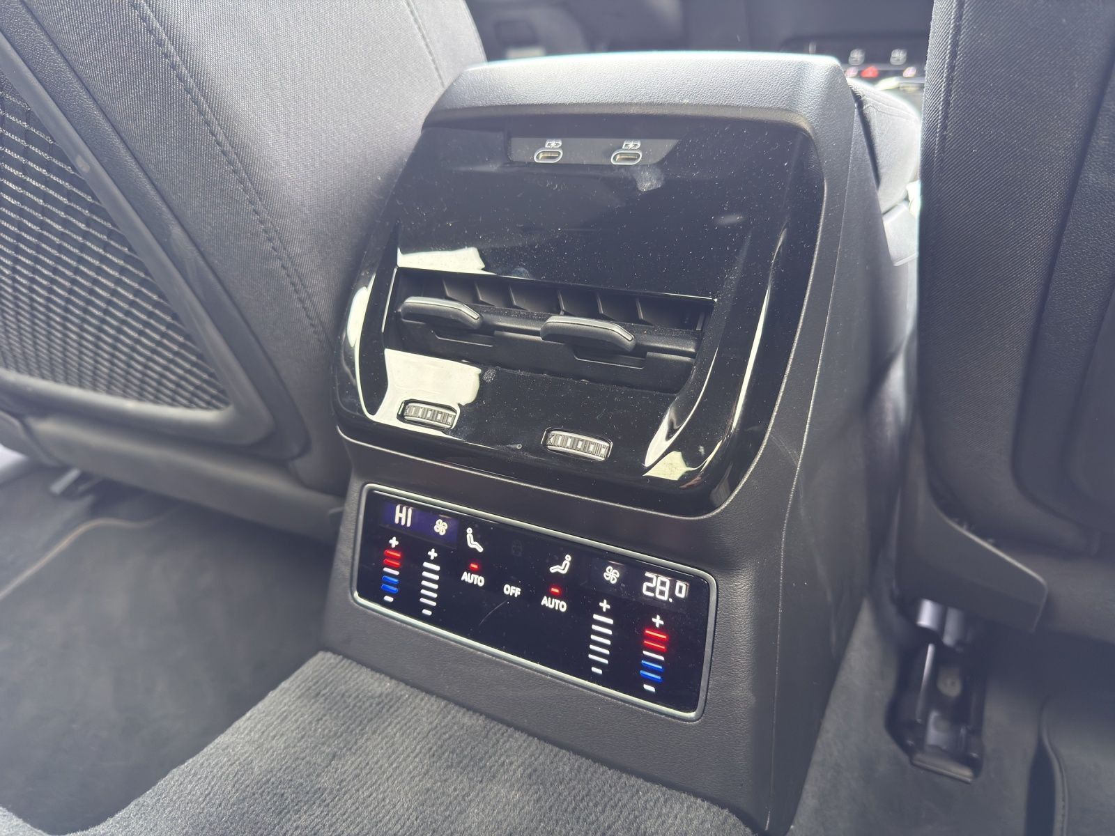 Audi A6 - Bild 17
