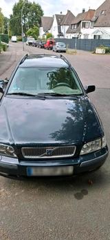 Volvo v40 1,9 Diesel -TÜV biss 09.2026 rob... - Volvo V40 mit Diesel-Antrieb: 1.9