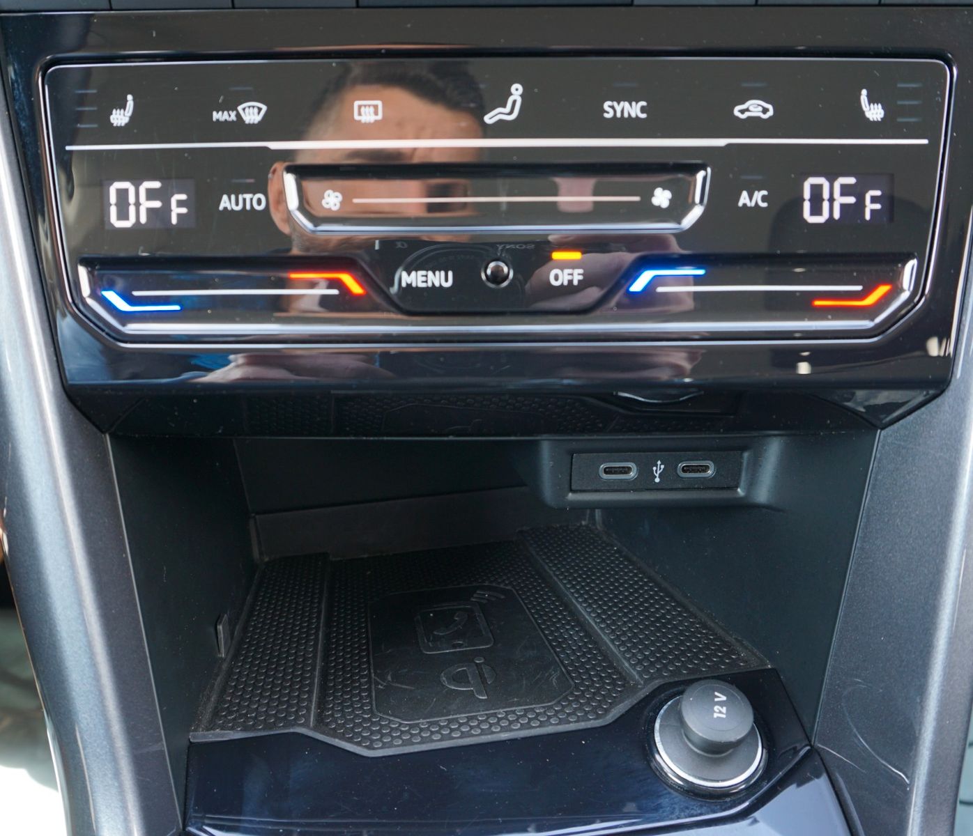 Fahrzeugabbildung Volkswagen T-Roc Style,DSG,Alcantara,LED Plus,Navi,IQ.Light
