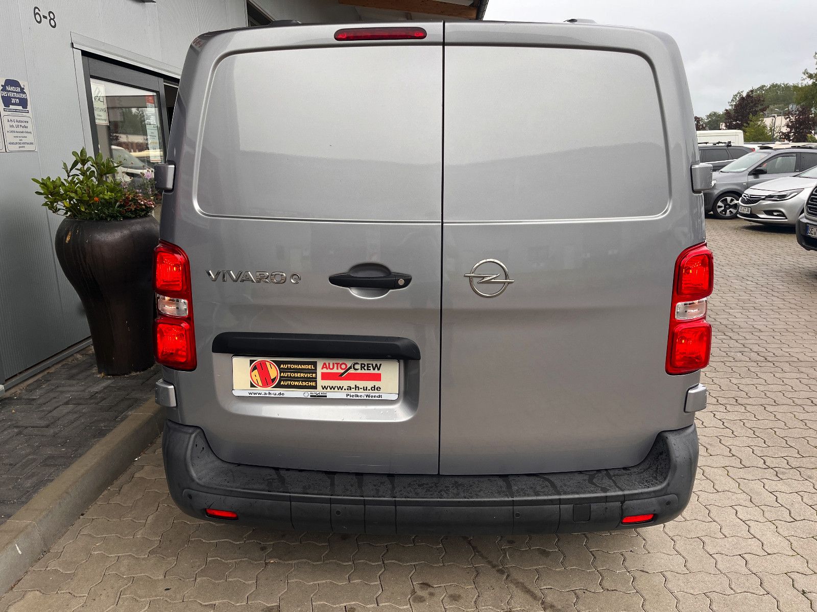 Fahrzeugabbildung Opel Vivaro Kasten -e Edition M