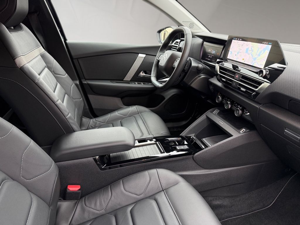 Fahrzeugabbildung Citroën C4 X PureTech 130 Stop&Start EAT8 MAX