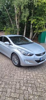 Hyundai Elantra - Hyundai Elantra
