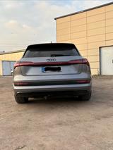 Audi e-tron 55 quattro black AHK VIRTUAL COCKPIT - Audi e-tron: Von Privat