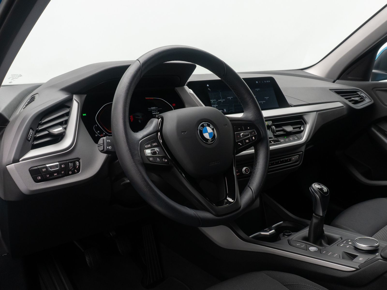 Fahrzeugabbildung BMW 118i Advantage PDC LED GeschwindigReg DAB WLAN