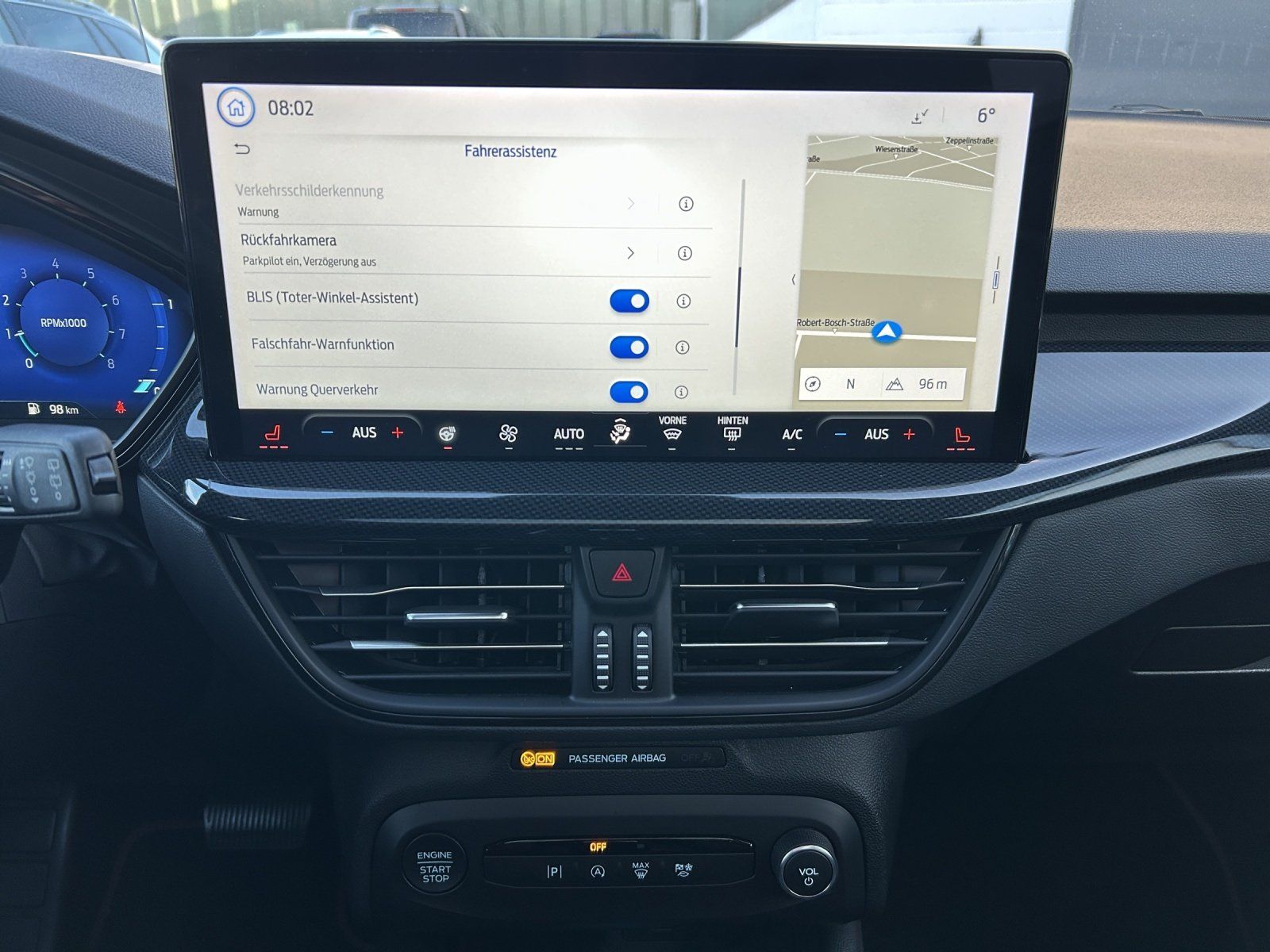 Fahrzeugabbildung Ford Focus 1.0 ST-Line X Aut./Matrix-LED/ACC/CAM/PANO