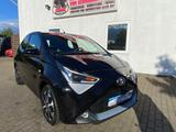 Toyota AYGOx-play Team D/ 5.türig/ Klimaautomatik/EURO6 - Toyota mit Benzin-Antrieb: Kleinwagen, Aygo Türig