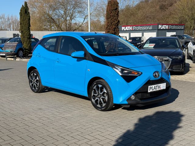 Toyota Aygo x-play club